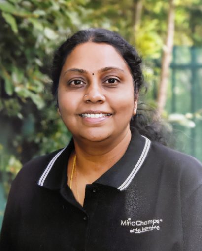 MCAU_CD Headshots_Cherrybrook Bhuvaneshwari Gopalakrishnan-400x500px